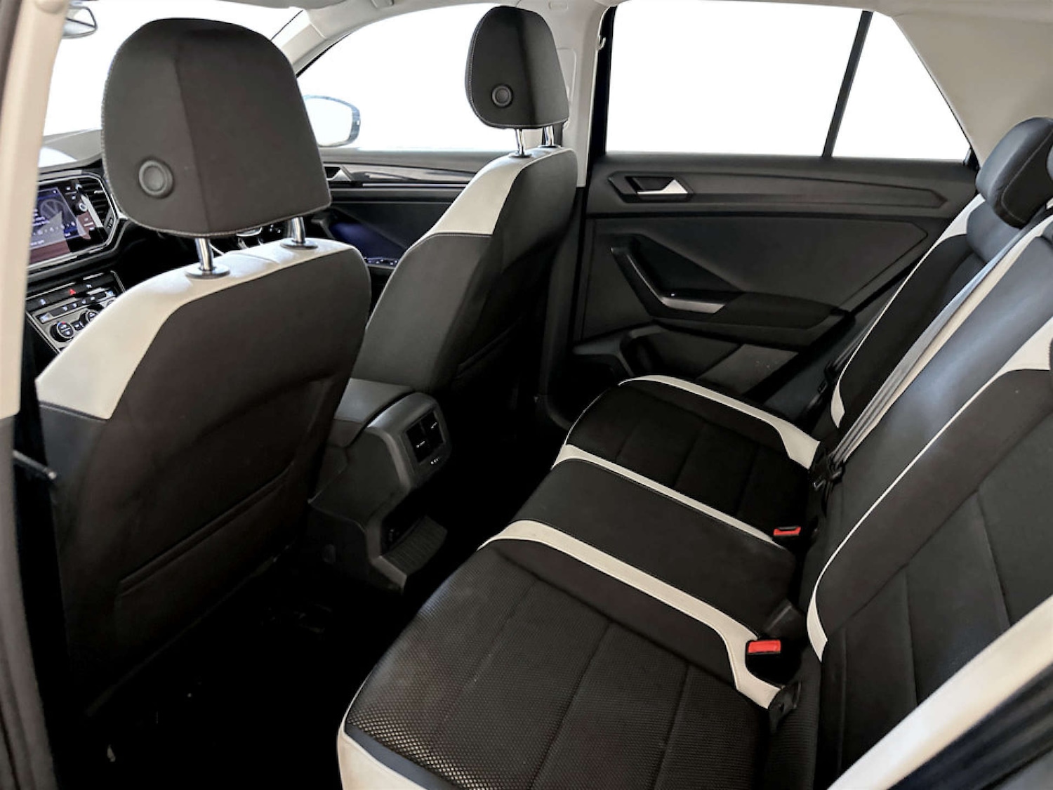 Used Volkswagen T-Roc 2018 for sale - 77408996: Photo 14