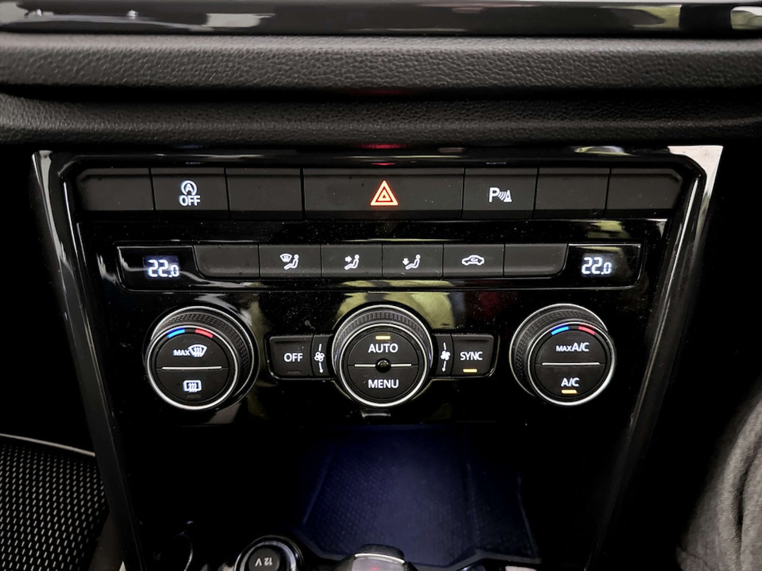 Used Volkswagen T-Roc 2018 for sale - 77408996: Photo 24