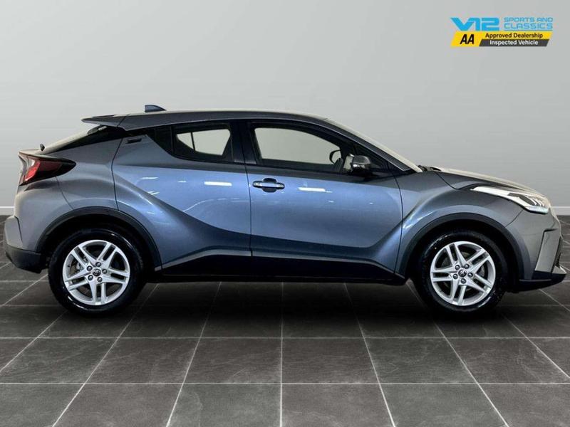 Used Toyota C-HR 2022 for sale - 76862439: Photo 11