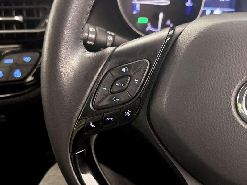 Used Toyota C-HR 2022 for sale - 76862439: Photo 17