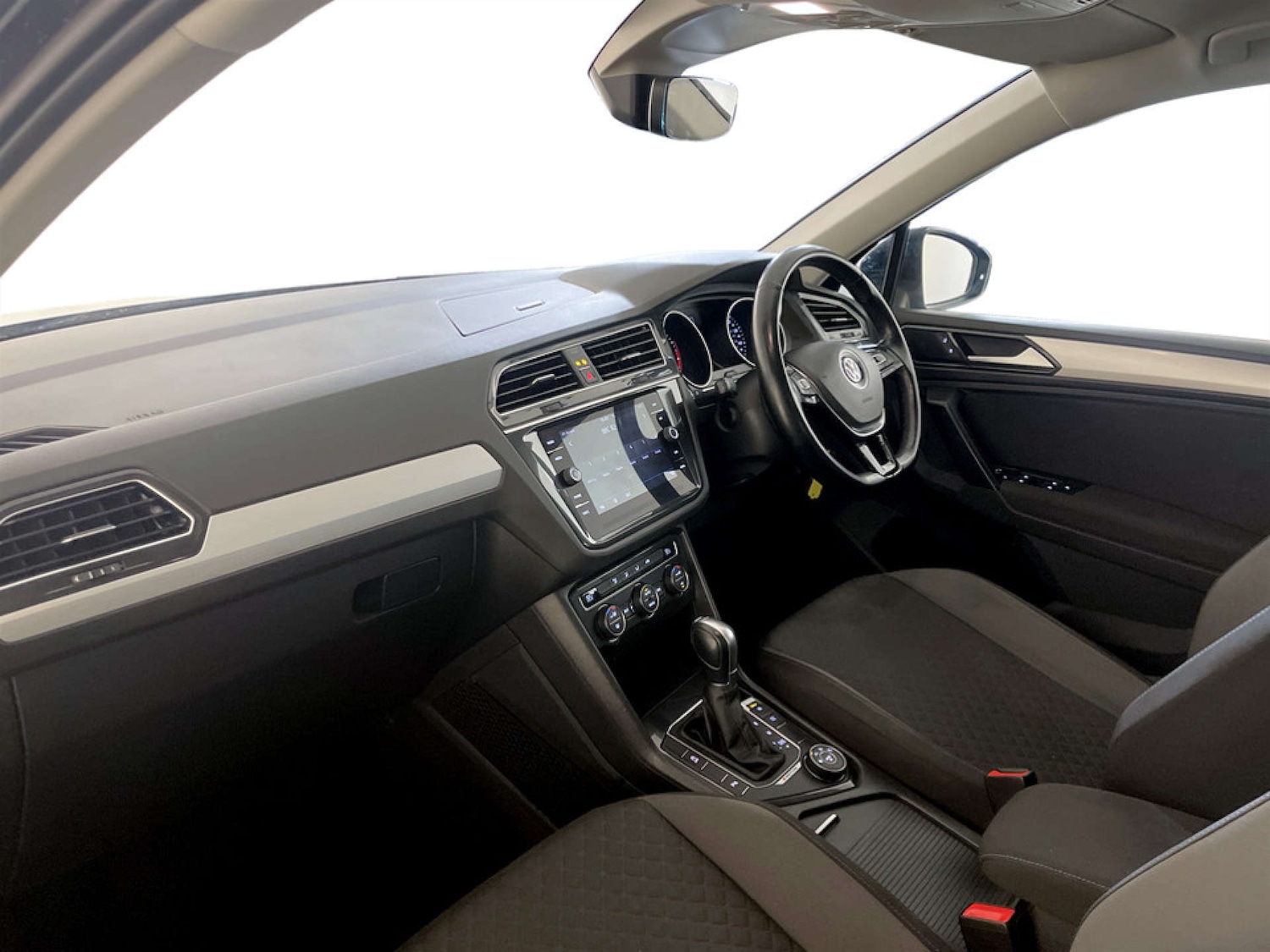 Used Volkswagen Tiguan 2018 for sale - 77184952: Photo 12