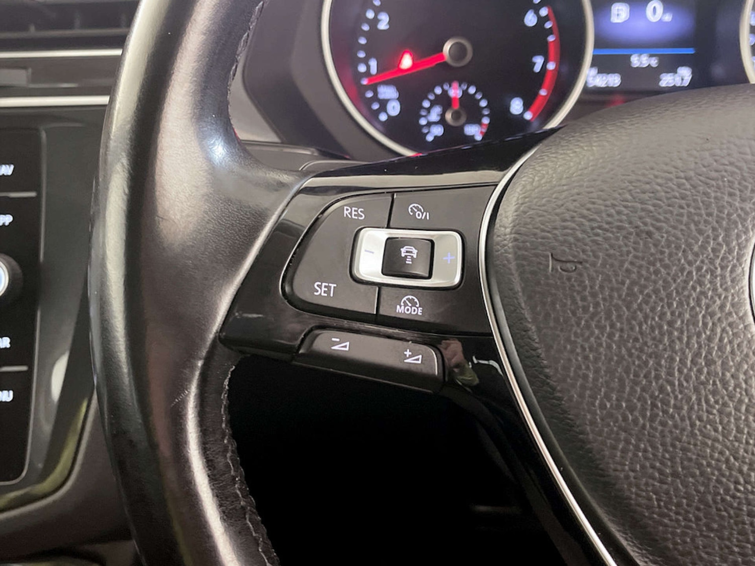 Used Volkswagen Tiguan 2018 for sale - 77184952: Photo 17