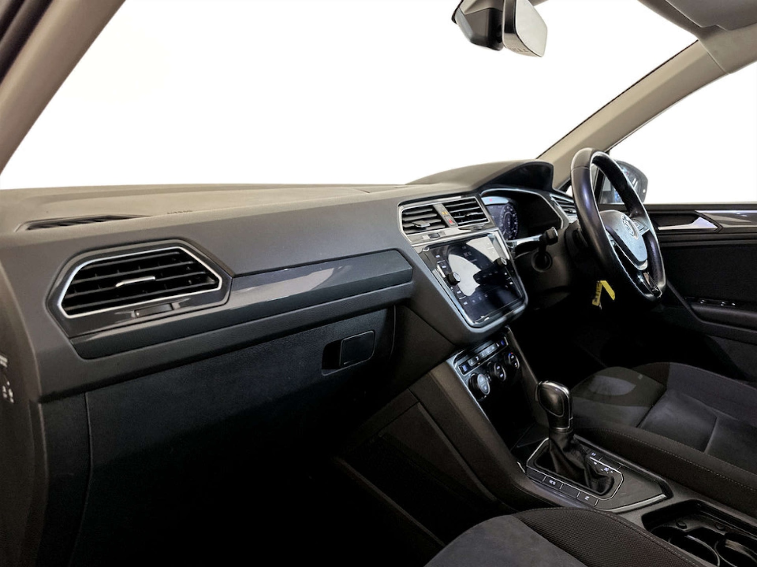 Used Volkswagen Tiguan 2018 for sale - 77184954: Photo 12