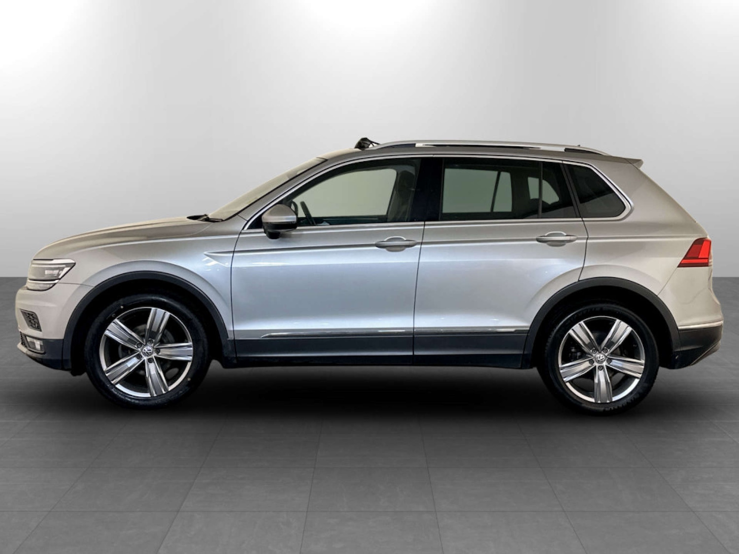 Used Volkswagen Tiguan 2018 for sale - 77184954: Photo 7