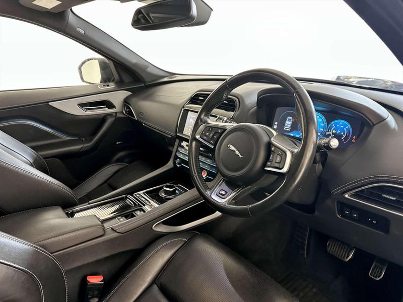 Used Jaguar F-Pace 2018 for sale - 76908640: Photo 18