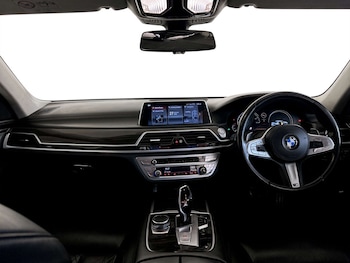Used BMW 7 Series 2019 for sale - 77678701: Photo