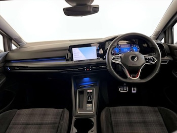 Used Volkswagen Golf 2021 for sale - 76882700: Photo