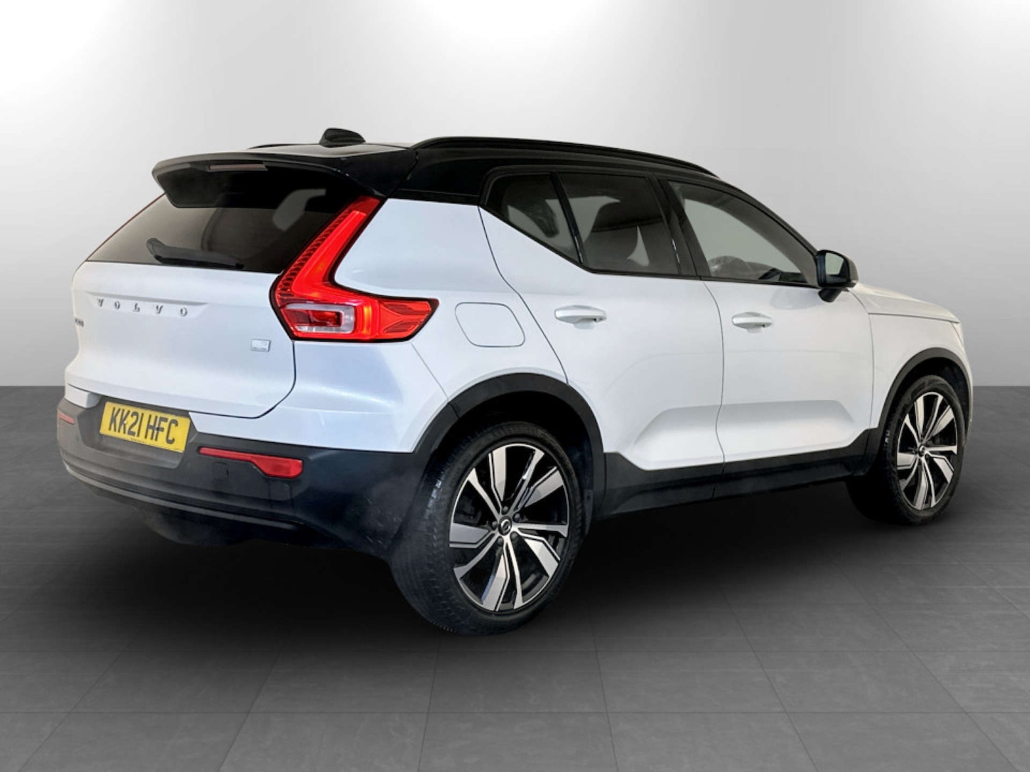 Used Volvo XC40 2021 for sale - 77195846: Photo 10
