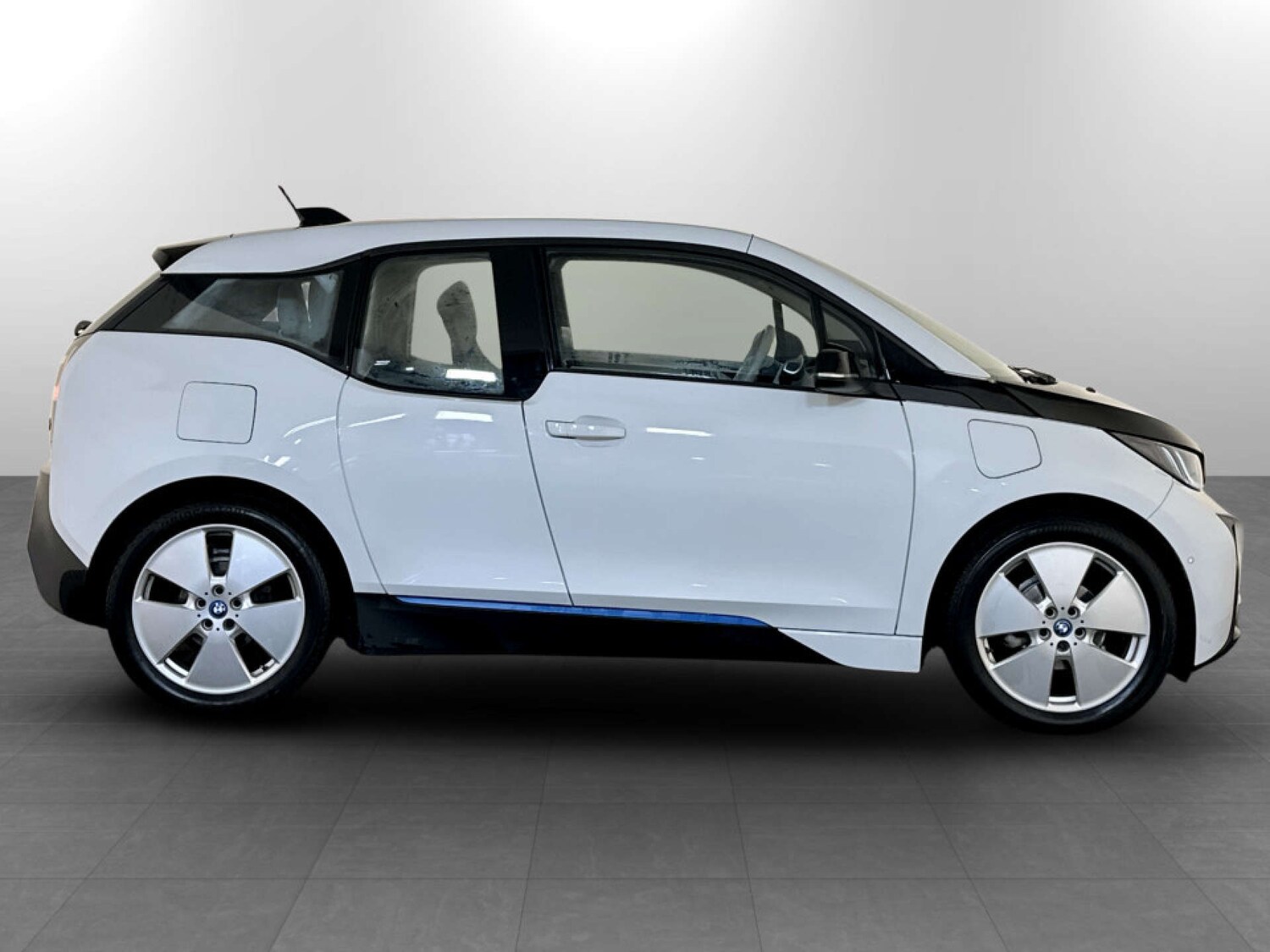 Used BMW i3 2015 for sale - 77368294: Photo 11