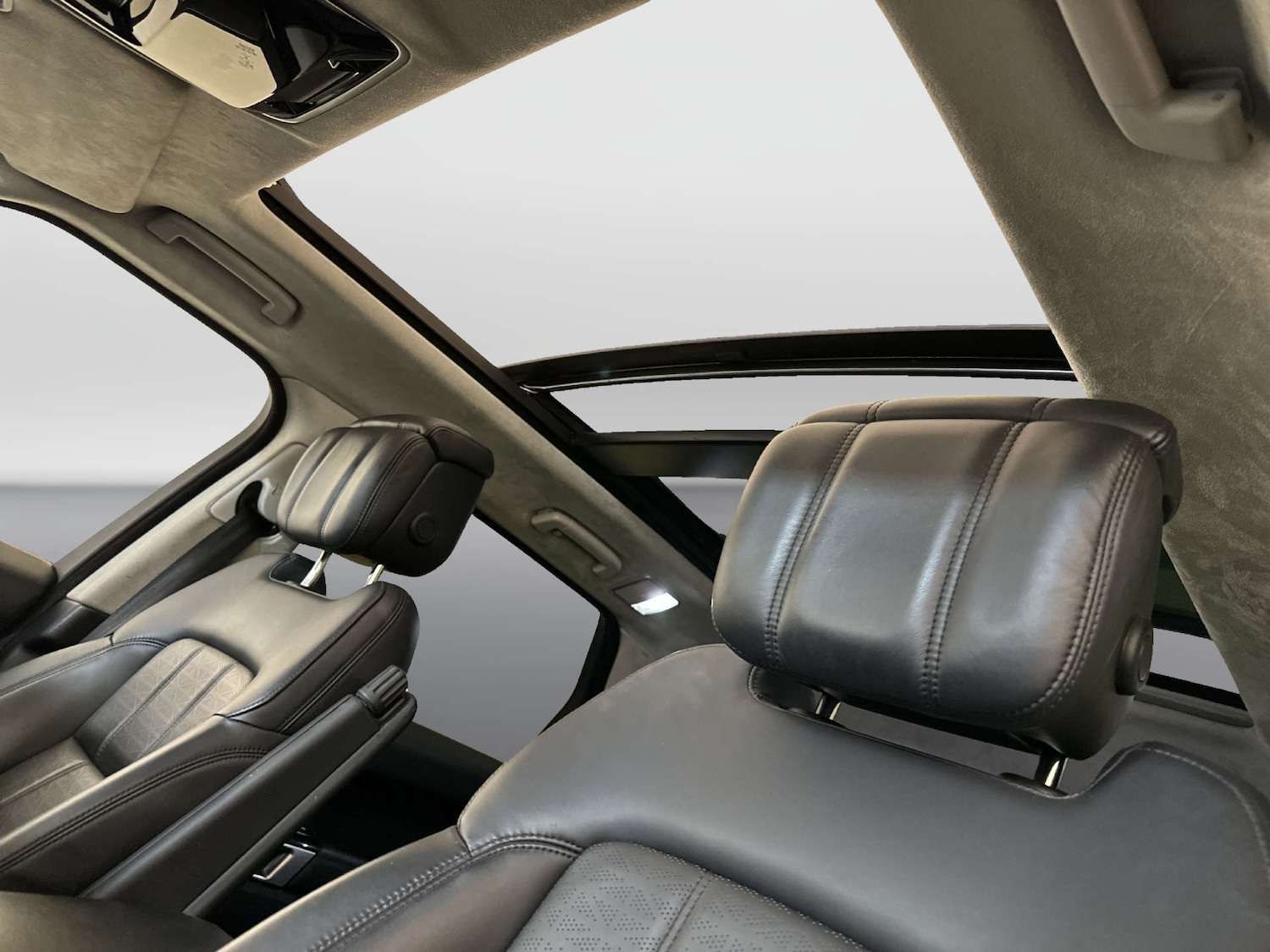 Used Land Rover Range Rover Sport 2020 for sale - 77946323: Photo 14