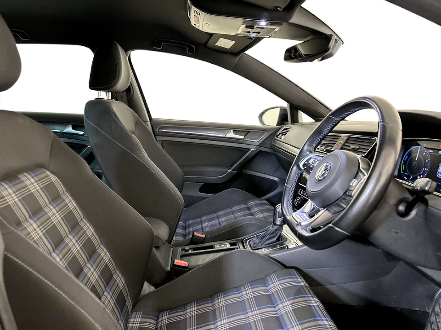 Used Volkswagen Golf 2020 for sale - 77233564: Photo 13