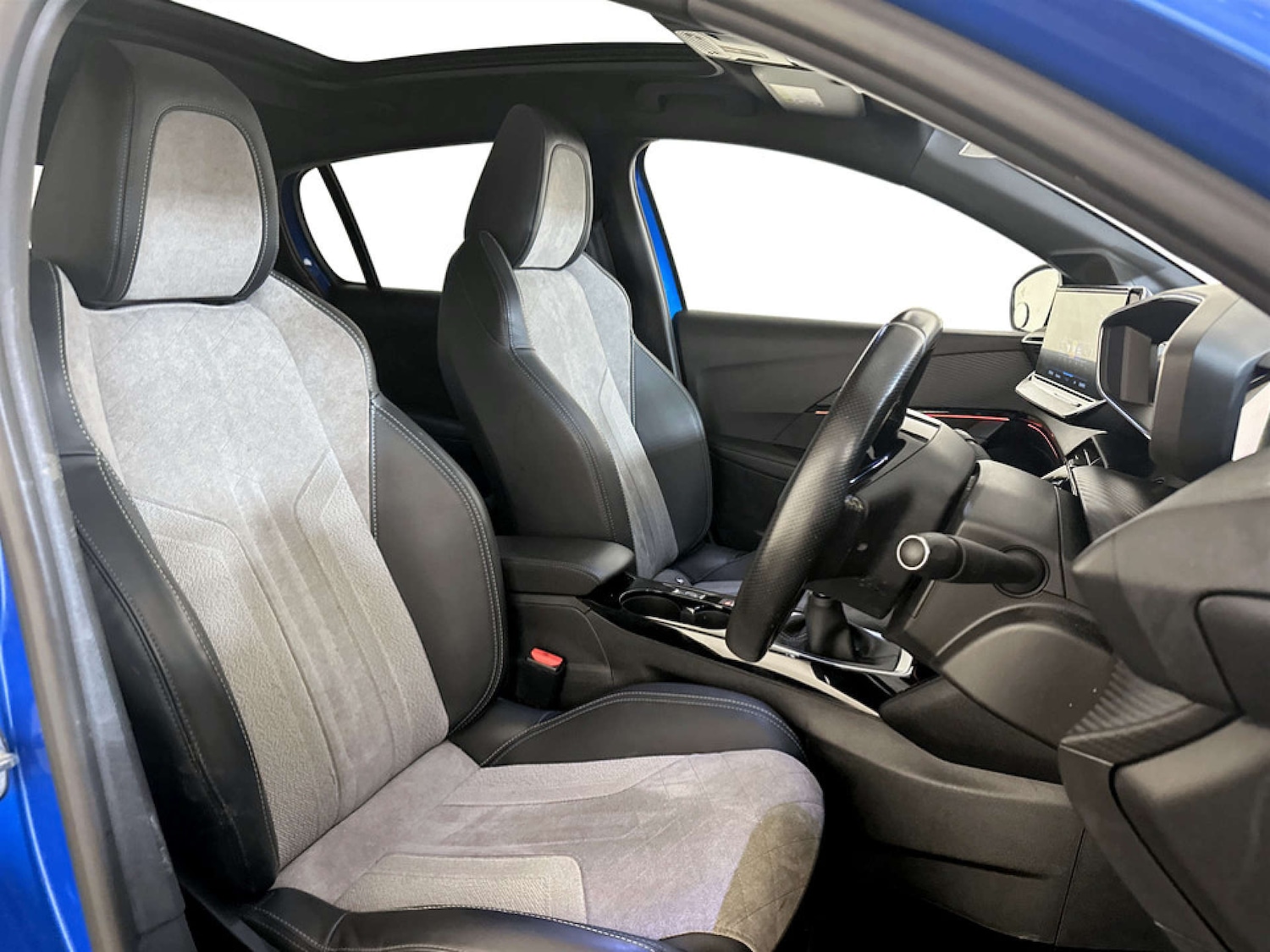 Used Peugeot 208 2021 for sale - 77690650: Photo 13