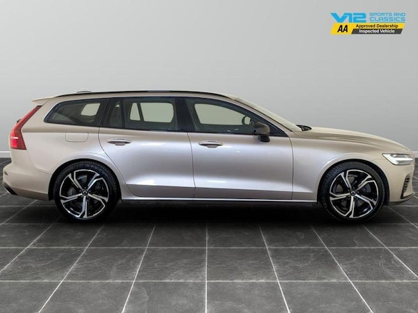 Used Volvo V60 2022 for sale - 75711739: Photo 11