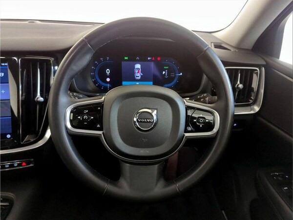 Used Volvo V60 2022 for sale - 75711739: Photo 16