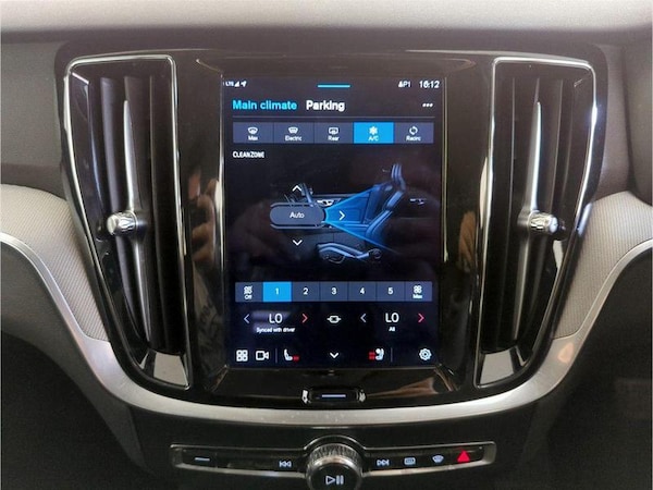 Used Volvo V60 2022 for sale - 75711739: Photo 23
