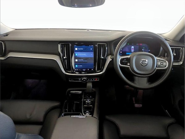 Used Volvo V60 2022 for sale - 75711739: Photo 3