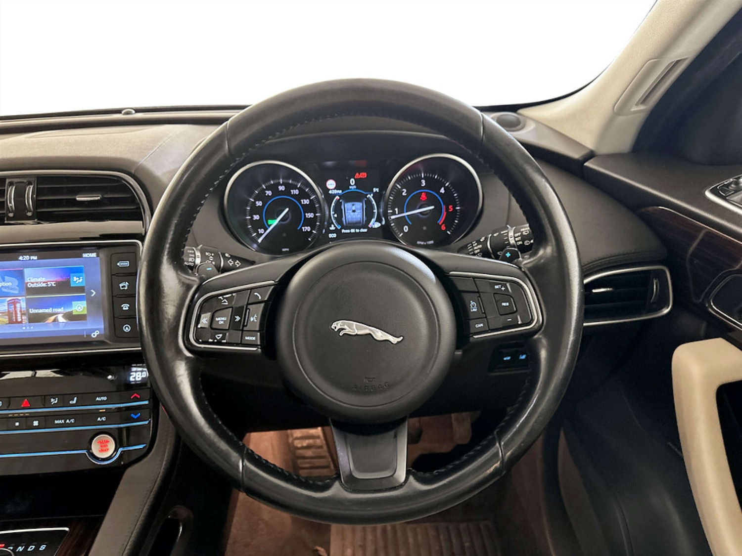 Used Jaguar F-Pace 2016 for sale - 77185139: Photo 15