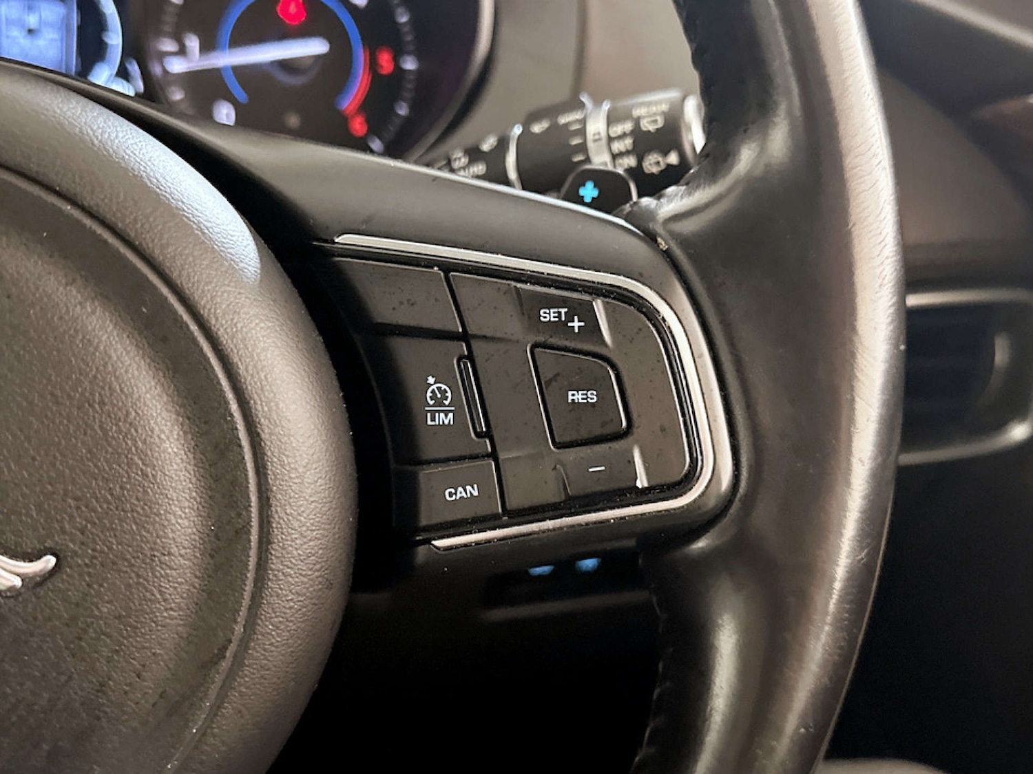 Used Jaguar F-Pace 2016 for sale - 77185139: Photo 18