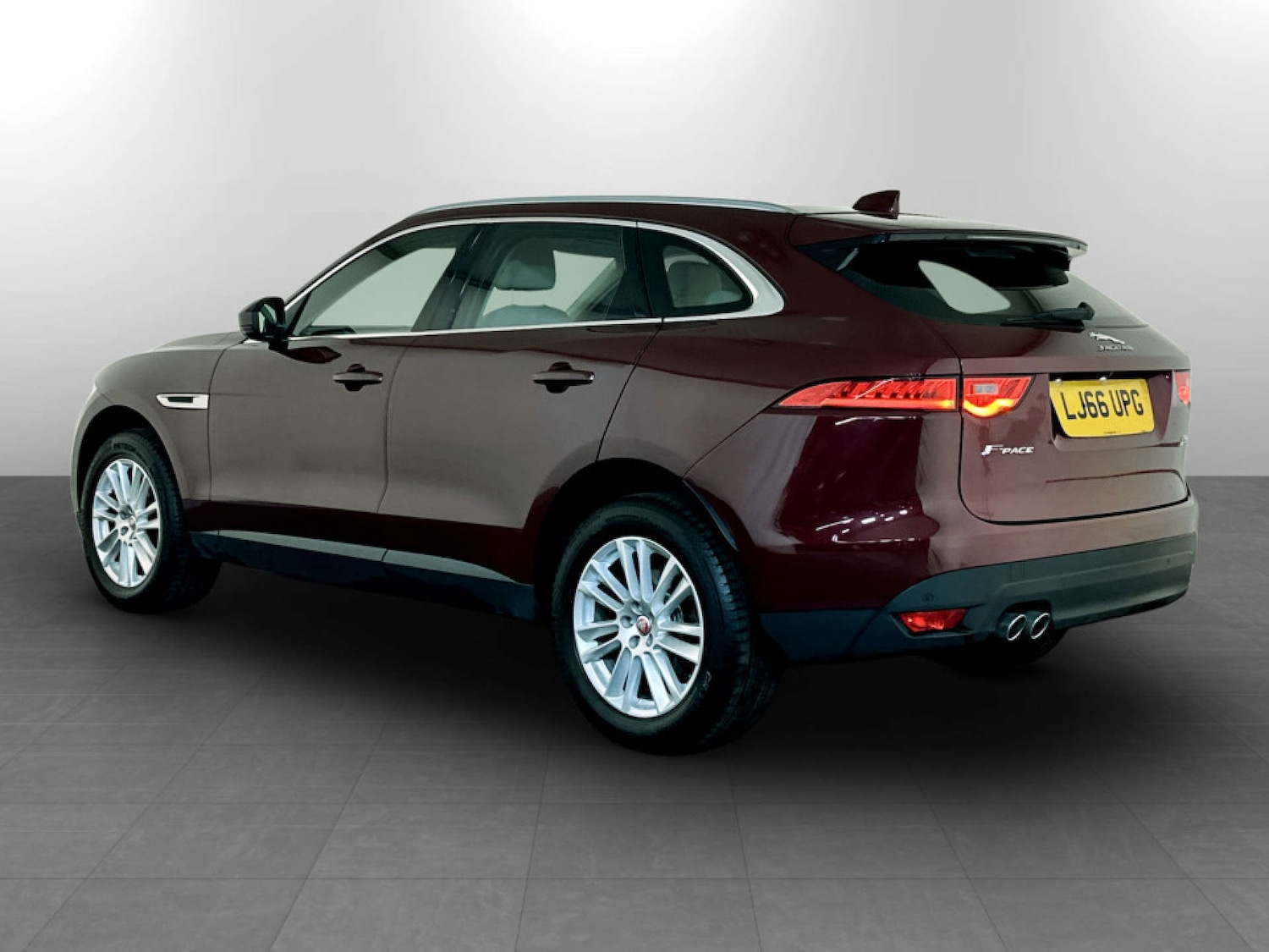 Used Jaguar F-Pace 2016 for sale - 77185139: Photo 8