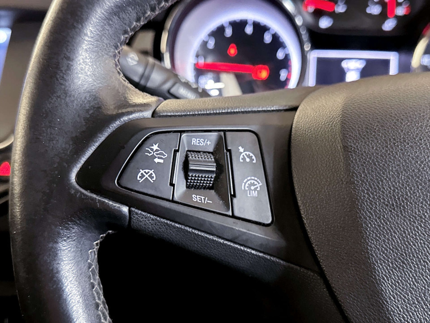 Used Vauxhall Astra 2019 for sale - 77299357: Photo 17