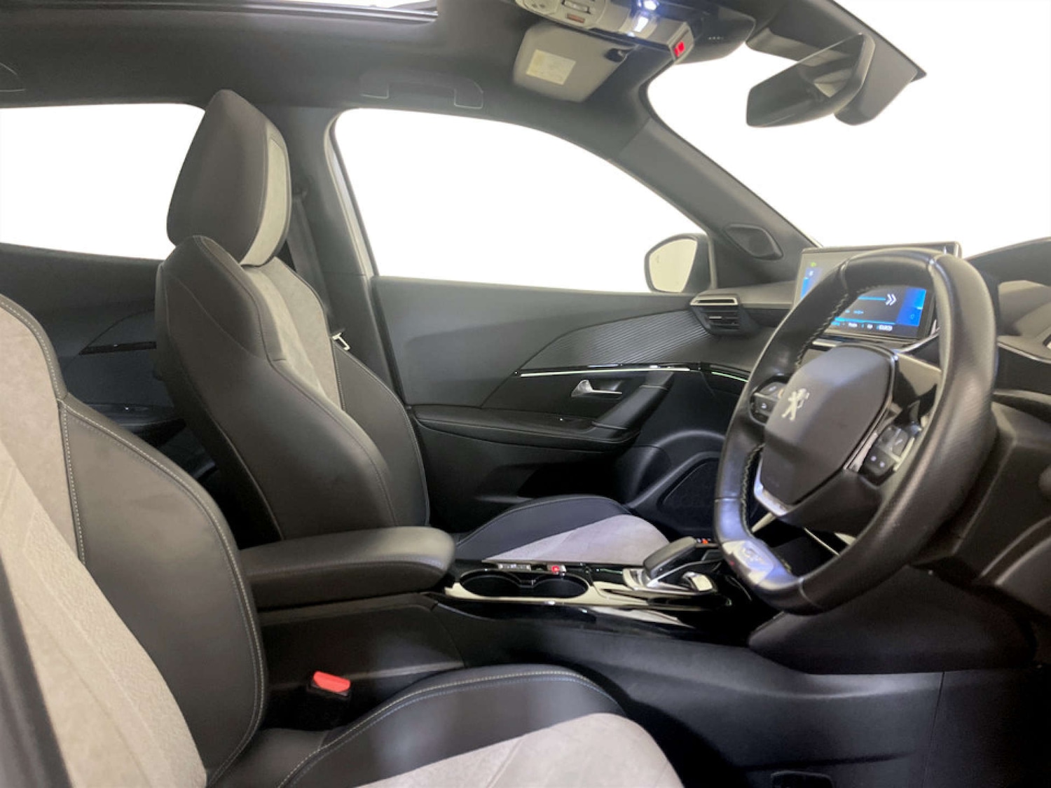 Used Peugeot 2008 2020 for sale - 77693702: Photo 13