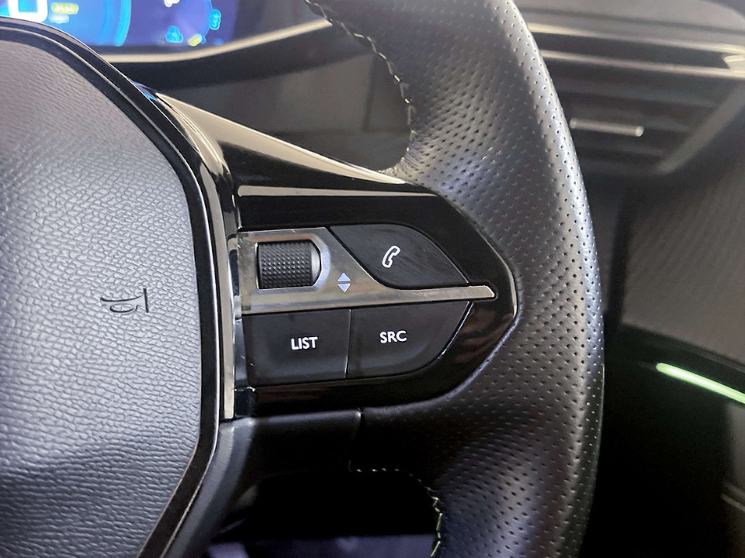 Used Peugeot 2008 2020 for sale - 77693702: Photo 19