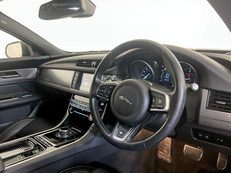 Used Jaguar XF 2018 for sale - 76776780: Photo 15