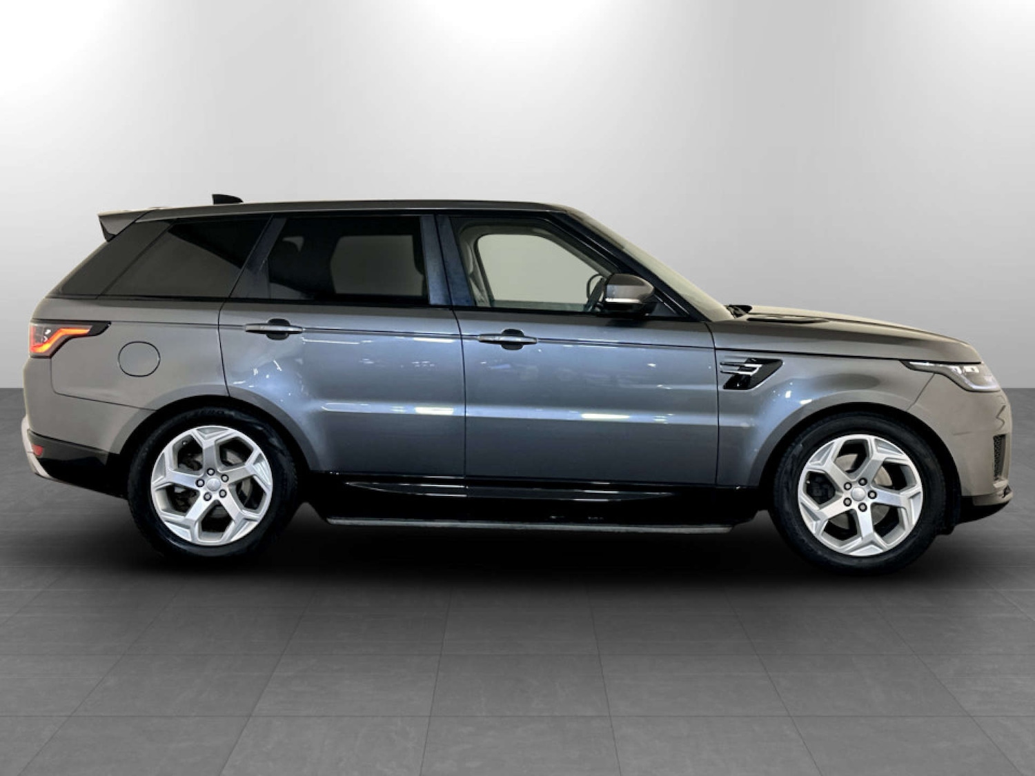 Used Land Rover Range Rover Sport 2018 for sale - 77342165: Photo 10