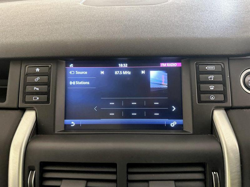 Used Land Rover Discovery Sport 2018 for sale - 76649744: Photo 24