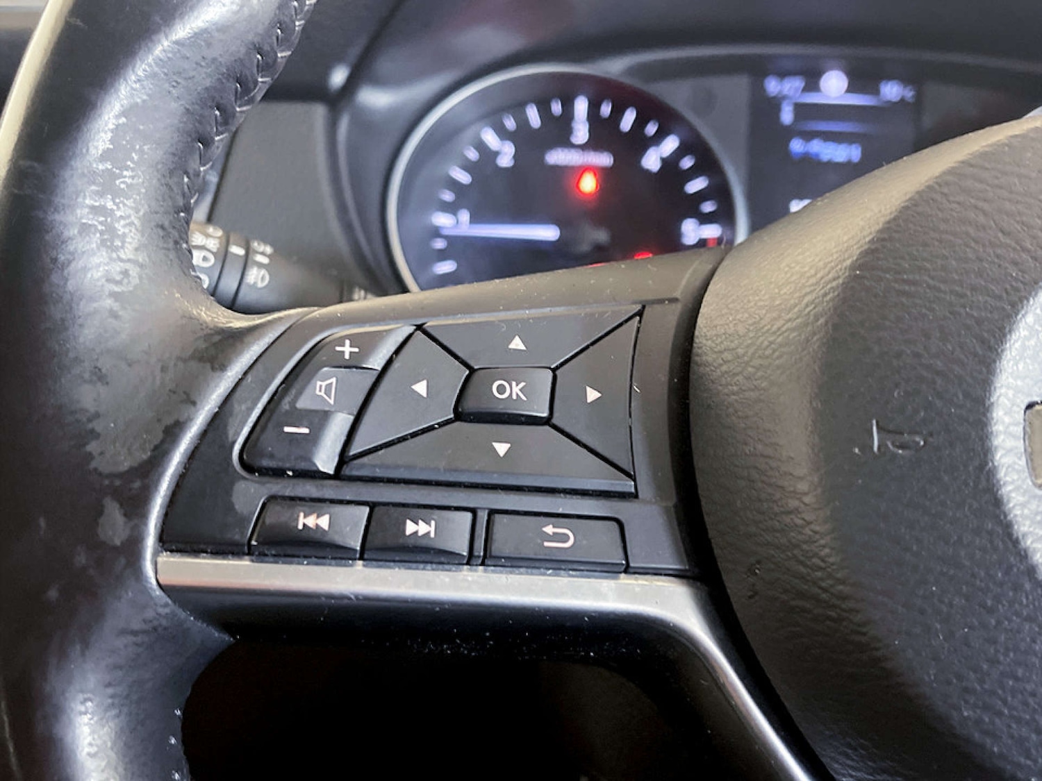 Used Nissan Qashqai 2017 for sale - 77523319: Photo 15