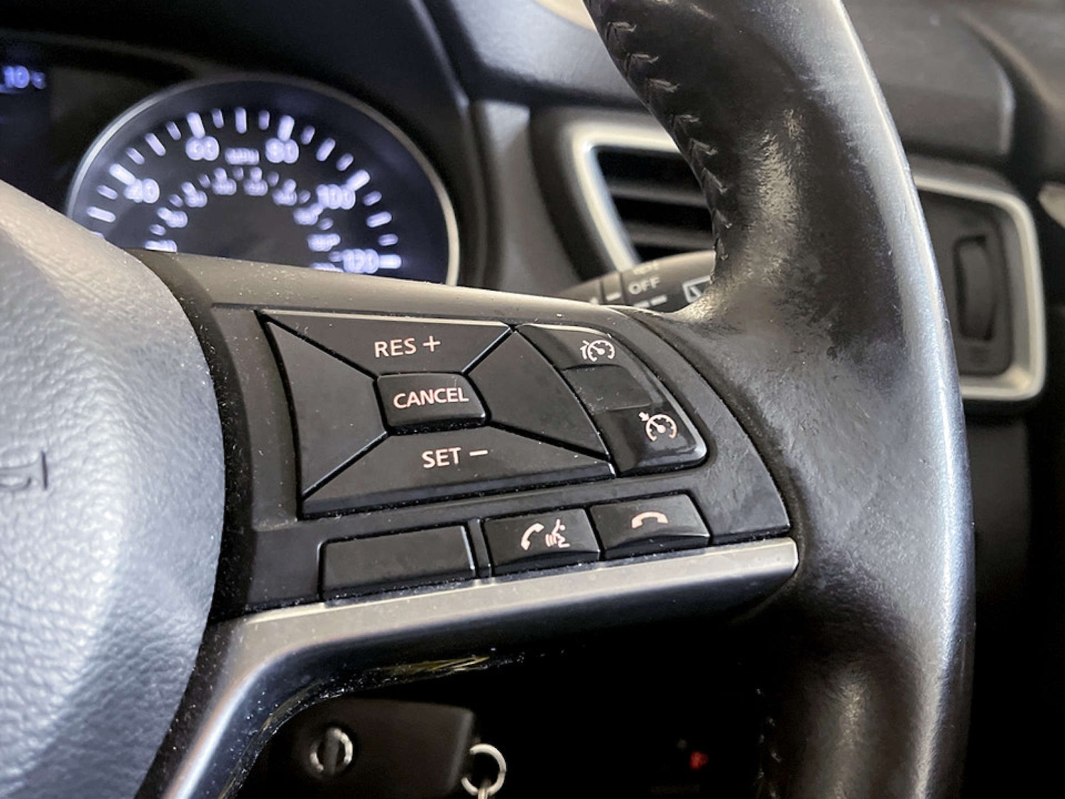 Used Nissan Qashqai 2017 for sale - 77523319: Photo 17