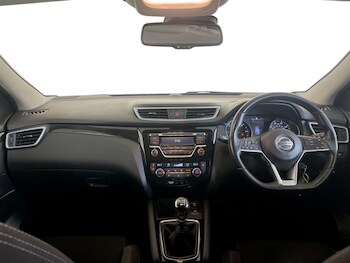 Used Nissan Qashqai 2017 for sale - 77523319: Photo