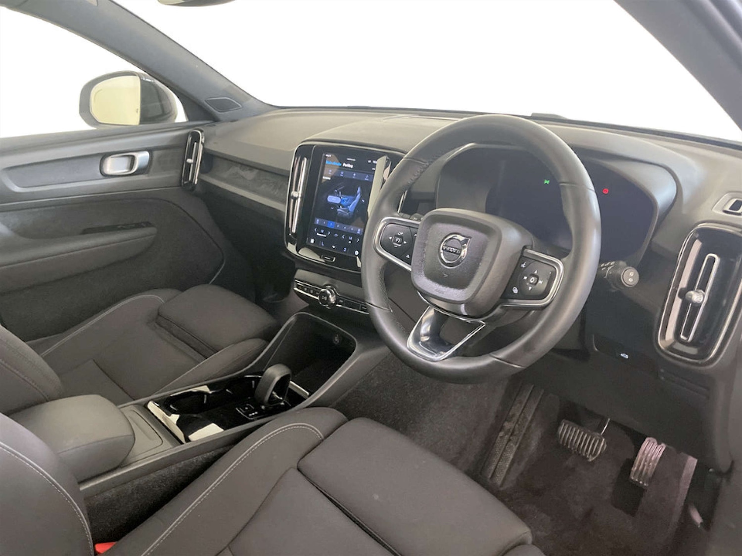 Used Volvo XC40 2022 for sale - 77184942: Photo 15