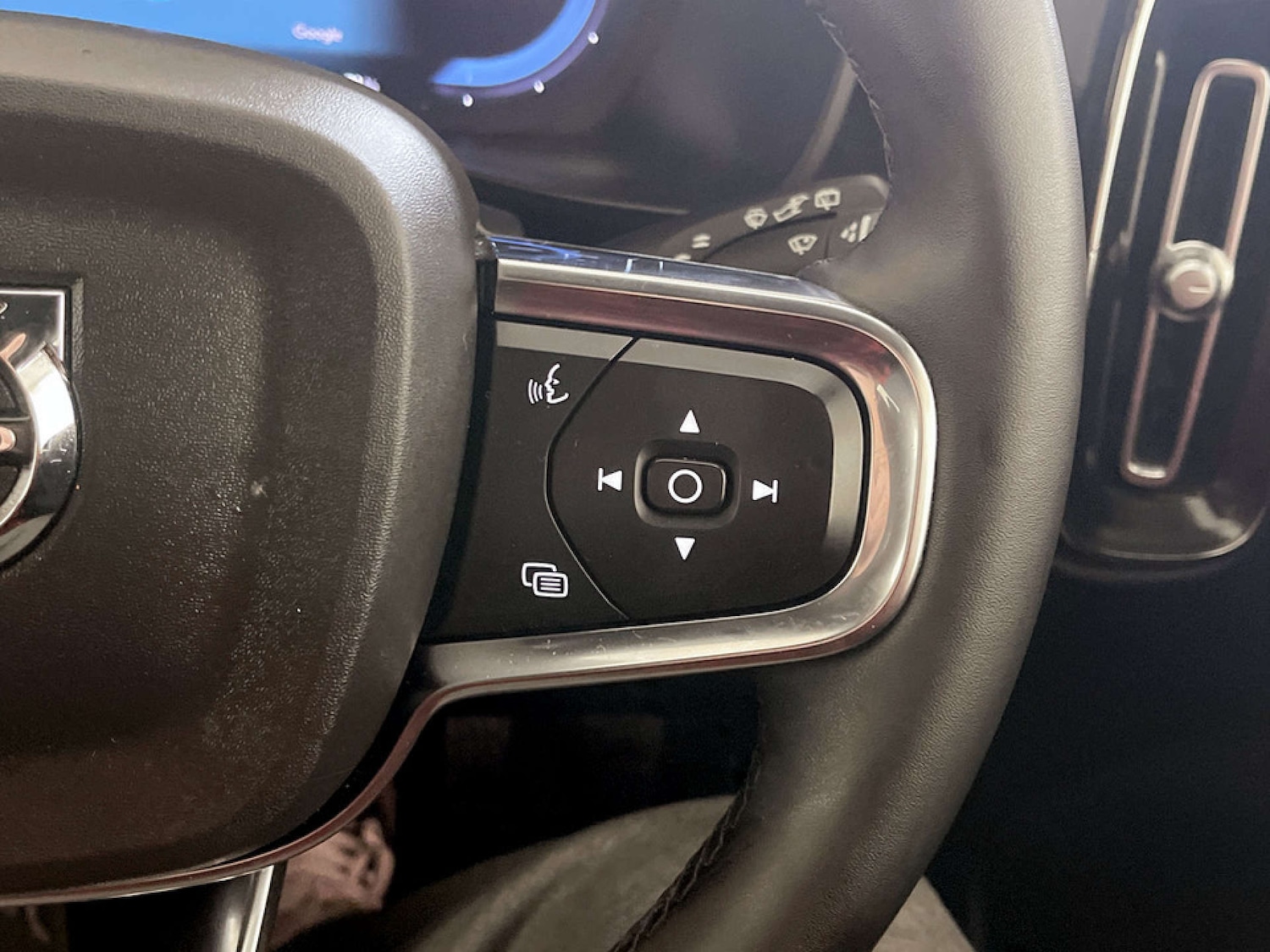 Used Volvo XC40 2022 for sale - 77184942: Photo 19