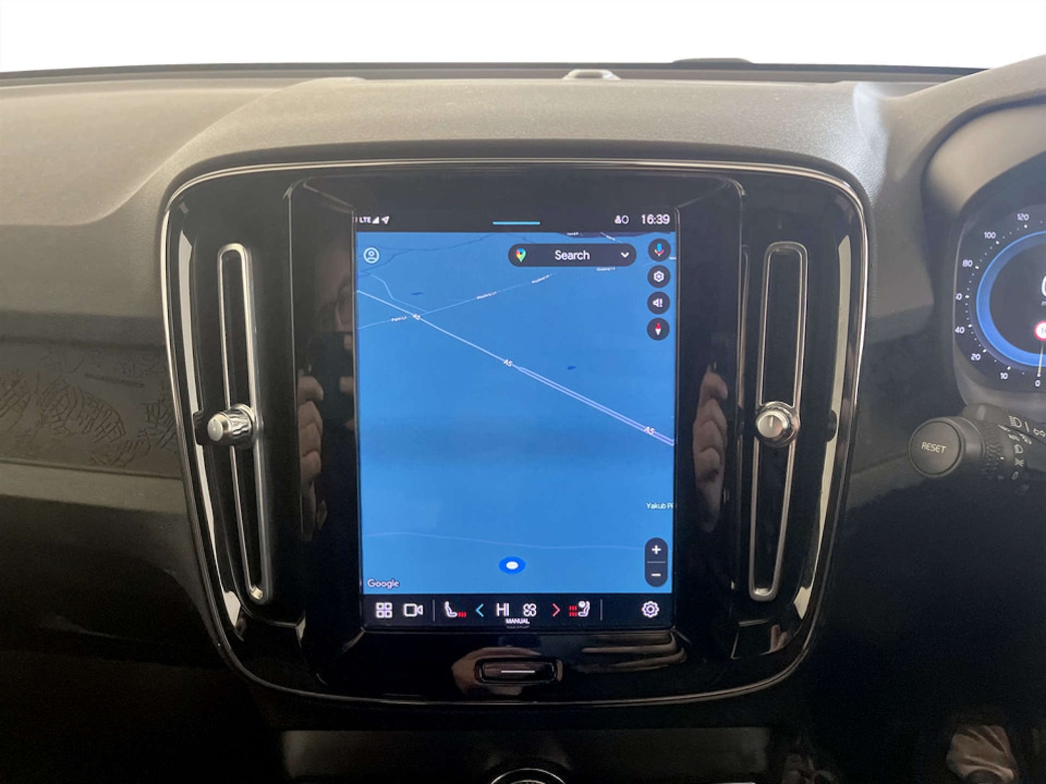 Used Volvo XC40 2022 for sale - 77184942: Photo 21