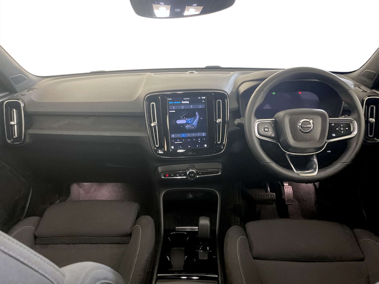 Used Volvo XC40 2022 for sale - 77184942: Photo 3