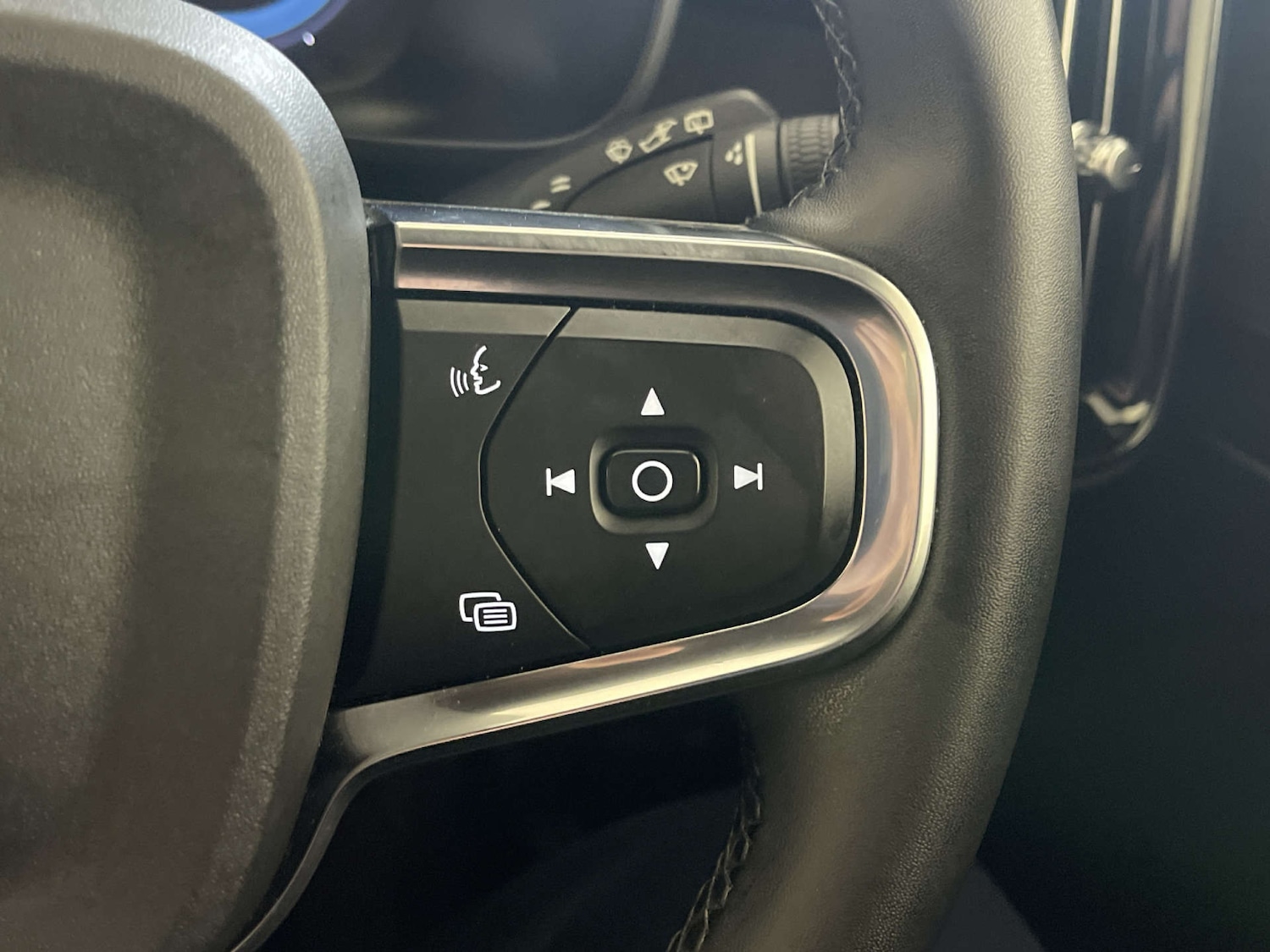 Used Volvo XC40 2022 for sale - 77836442: Photo 20