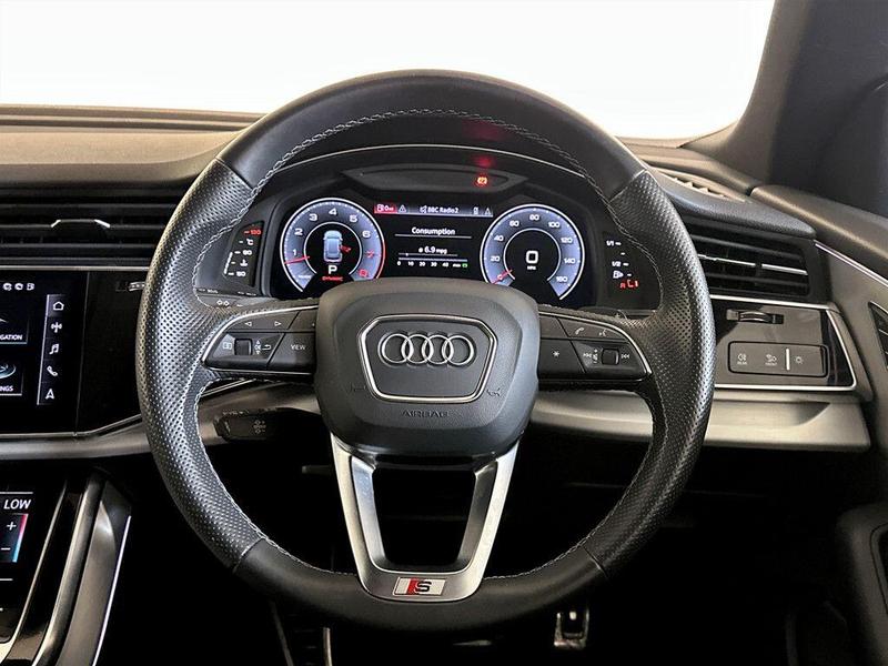 Used Audi Q8 2022 for sale - 76467633: Photo 16