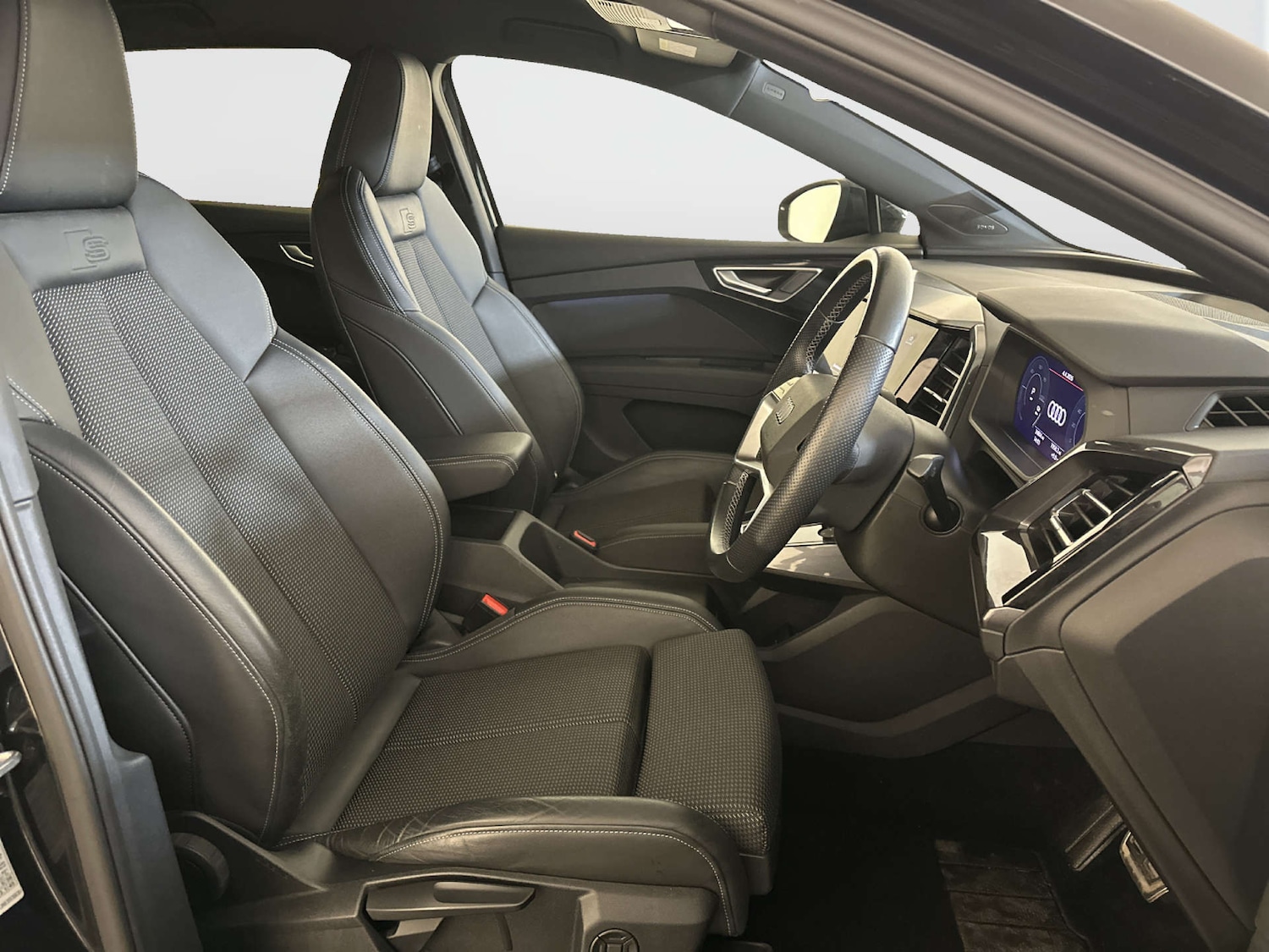 Used Audi Q4 e-tron 2022 for sale - 78152364: Photo 13