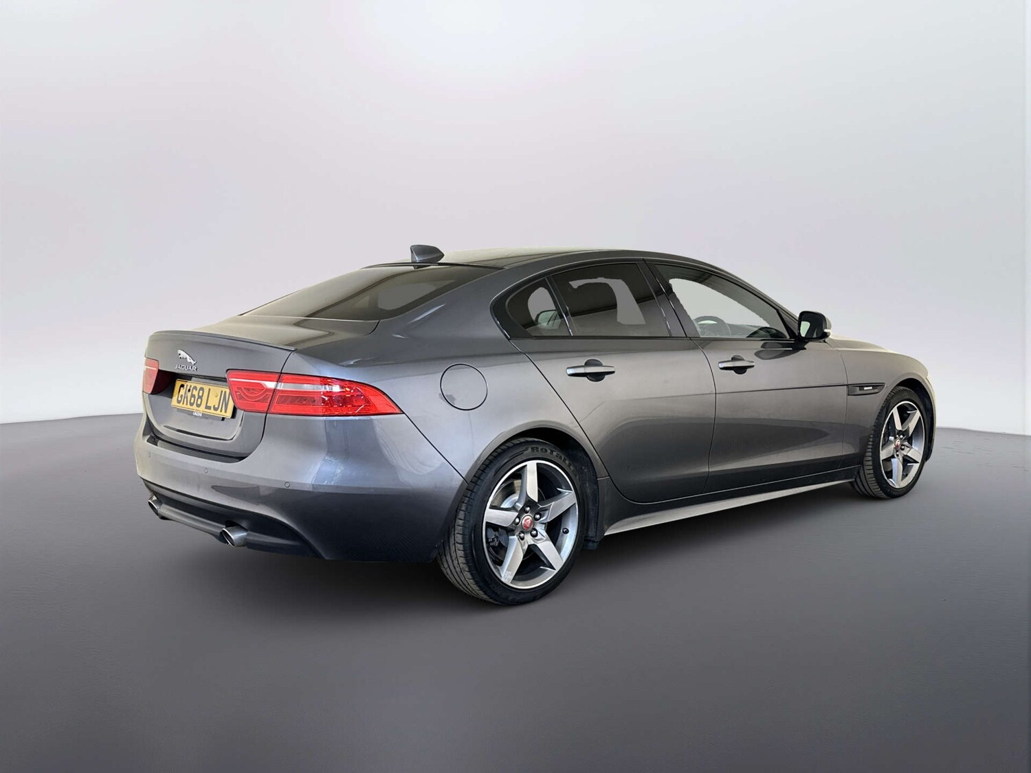 Used Jaguar XE 2018 for sale - 78094458: Photo 10