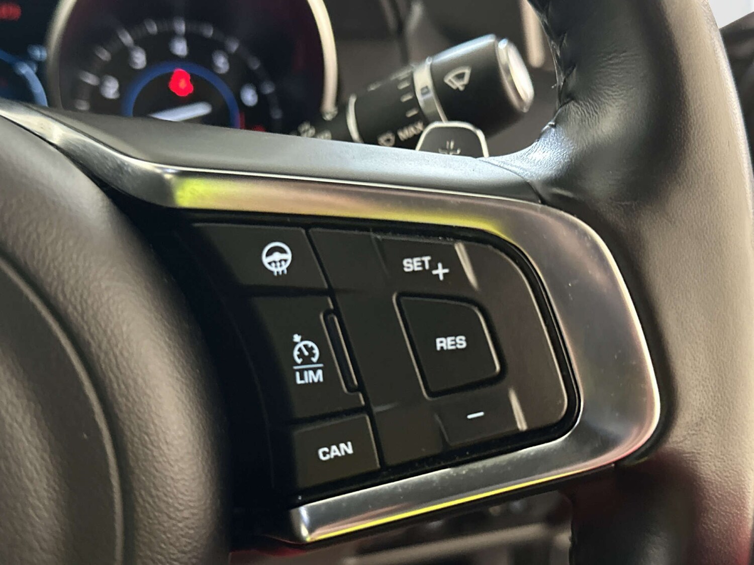 Used Jaguar XE 2018 for sale - 78094458: Photo 19