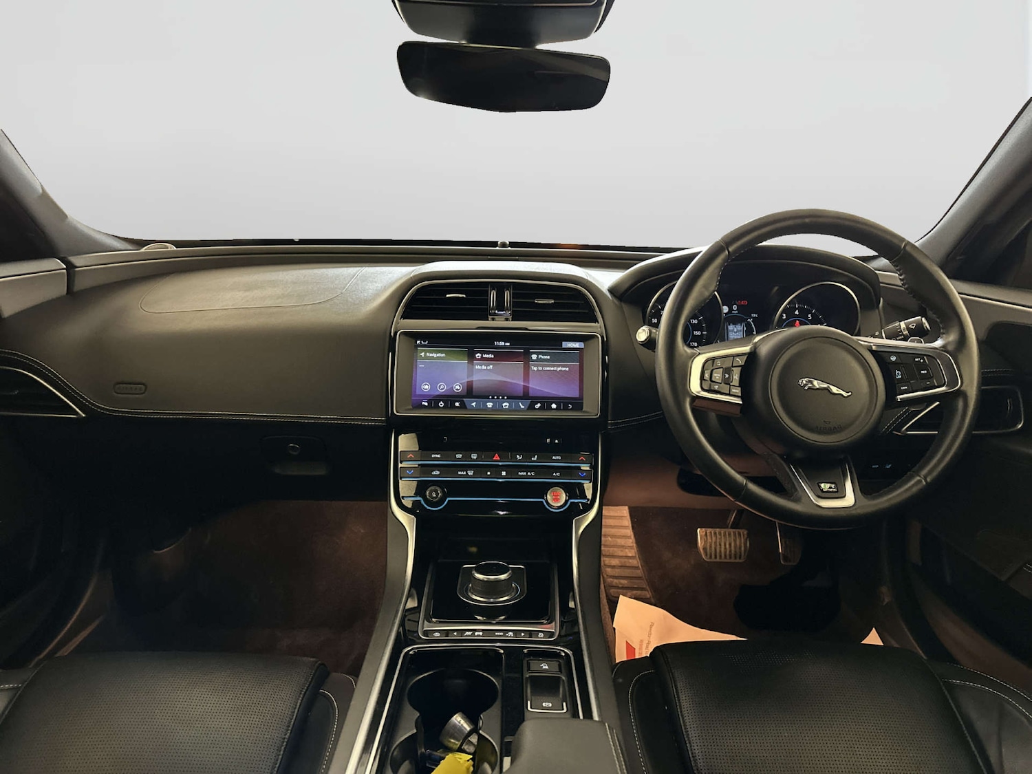 Used Jaguar XE 2018 for sale - 78094458: Photo 3