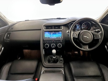 Used Jaguar E-Pace 2019 for sale - 76241151: Photo 3