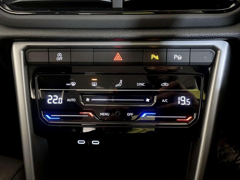 Used Volkswagen T-Roc 2023 for sale - 77025794: Photo 25