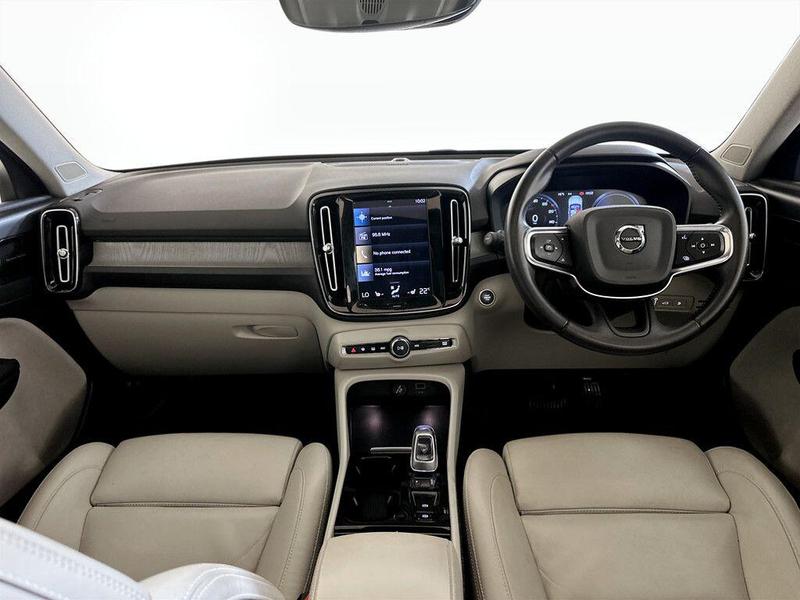 Used Volvo XC40 2021 for sale - 76480352: Photo 3