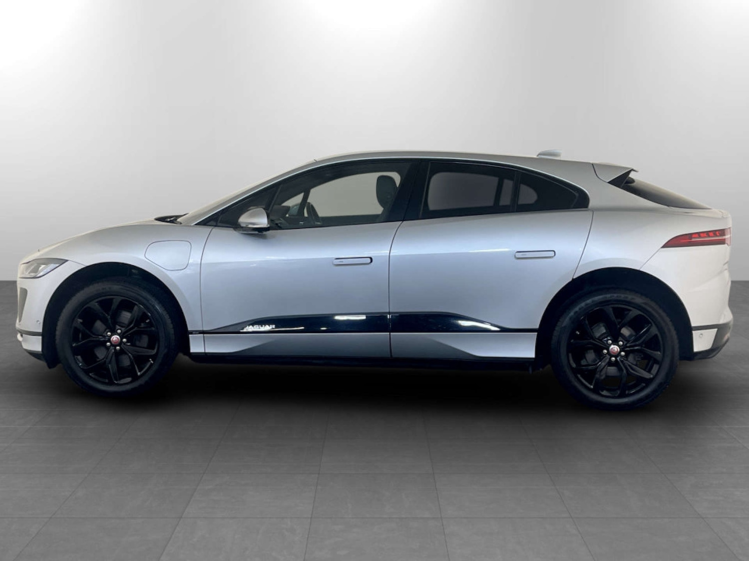 Used Land Rover Range Rover Evoque 2025 for sale - 77408990: Photo 7