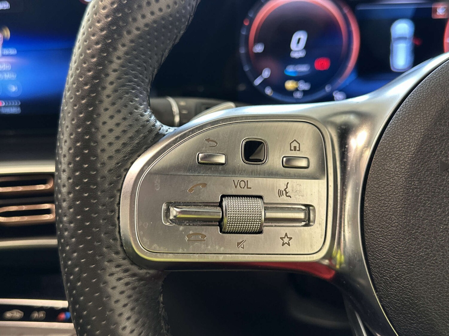 Used Mercedes-Benz EQC 2020 for sale - 77905947: Photo 17