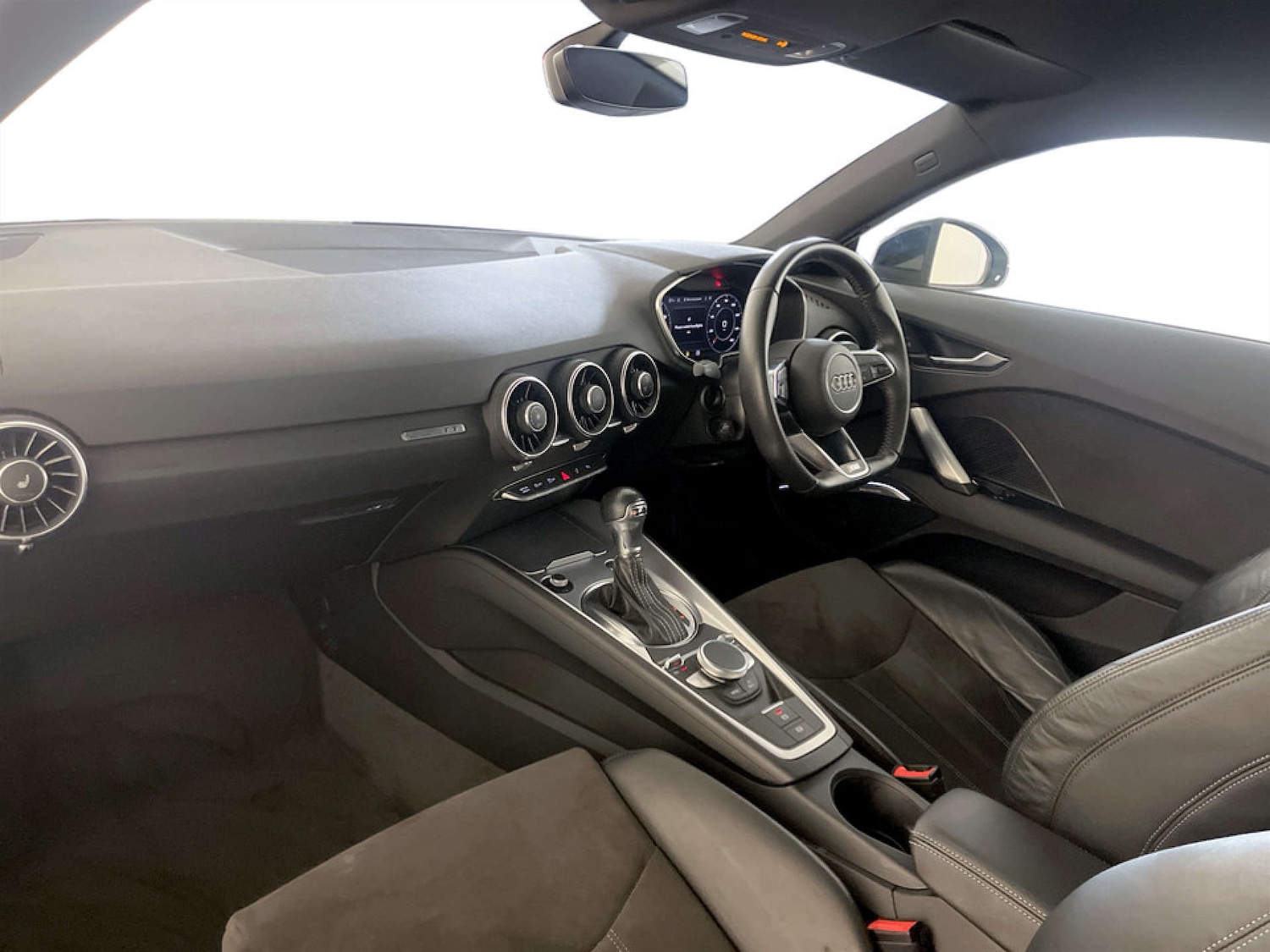 Used Audi TT 2018 for sale - 77184976: Photo 12