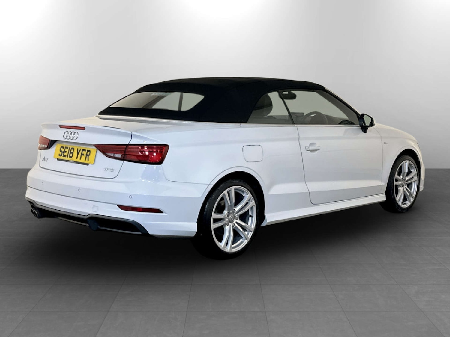 Used Audi A3 Cabriolet 2018 for sale - 77185341: Photo 10