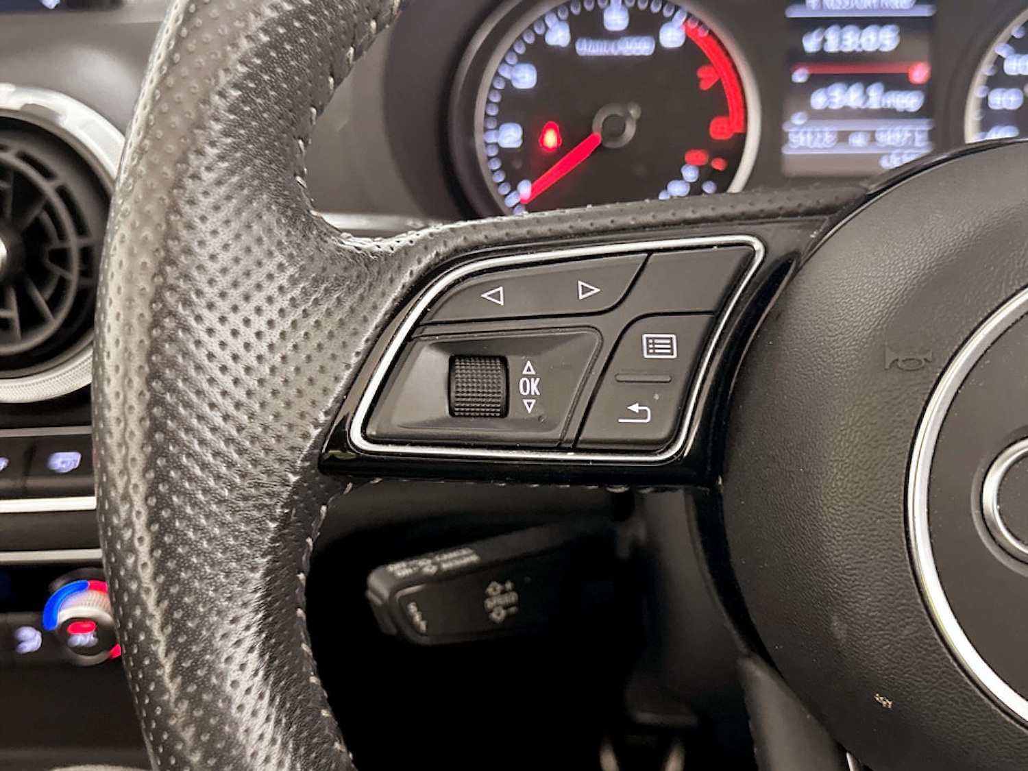 Used Audi A3 Cabriolet 2018 for sale - 77185341: Photo 18